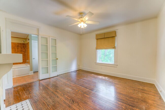 Building Photo - JULY MOVE IN SPECIAL - 1/2 OFF FIRST MONTH...