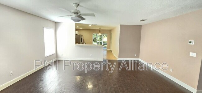 Building Photo - 15605 Perdido Dr