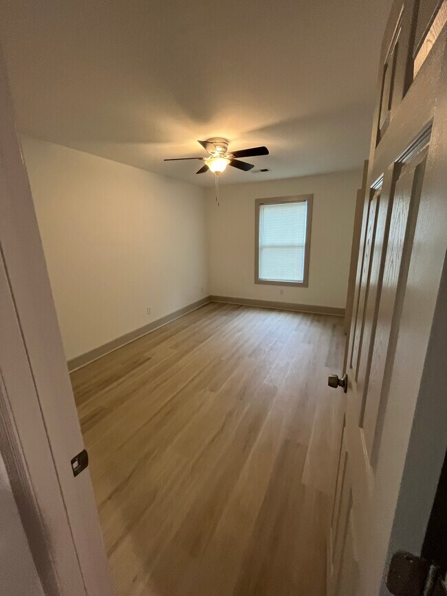 Bedroom 1 - 1714 Le Grand St