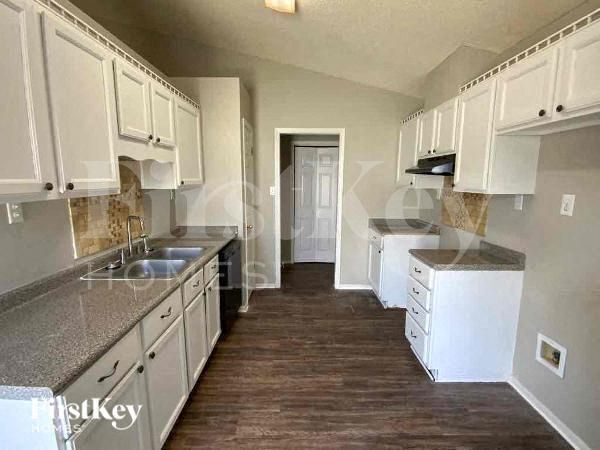 Building Photo - 4261 Kings Valley Cove E