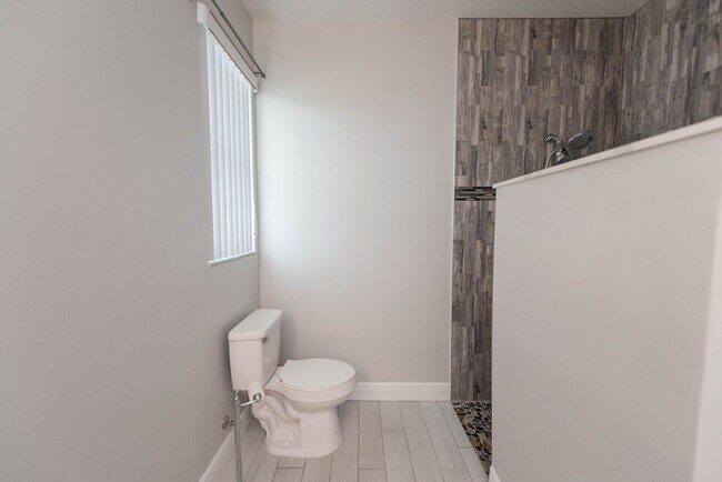 Building Photo - Beautiful Home in Satellite Beach including Lawncare and Community Pool