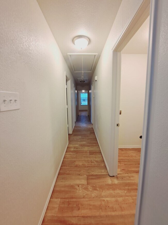 Building Photo - Mulkey 1500-1502
