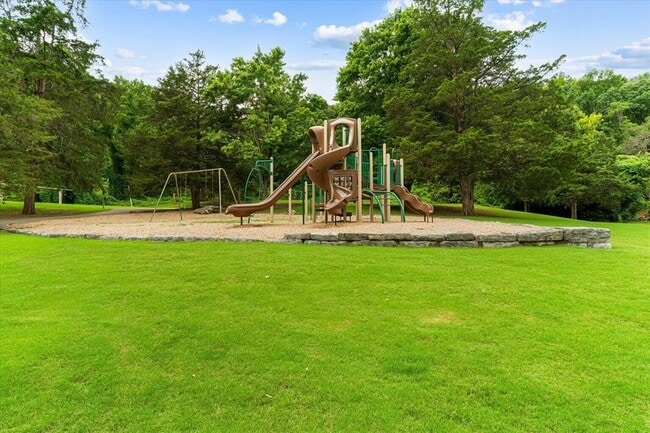 Building Photo - 901 Renaissance Ct