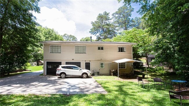Building Photo - 4293 Rickenbacker Way NE