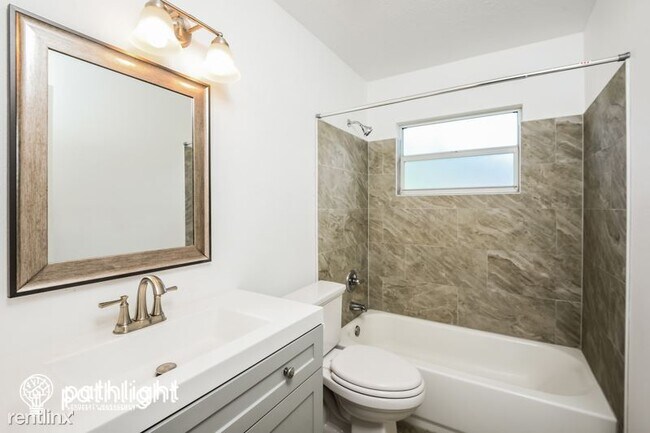 Building Photo - 3 br, 2 bath House - 2129 Willow Oak Drive...