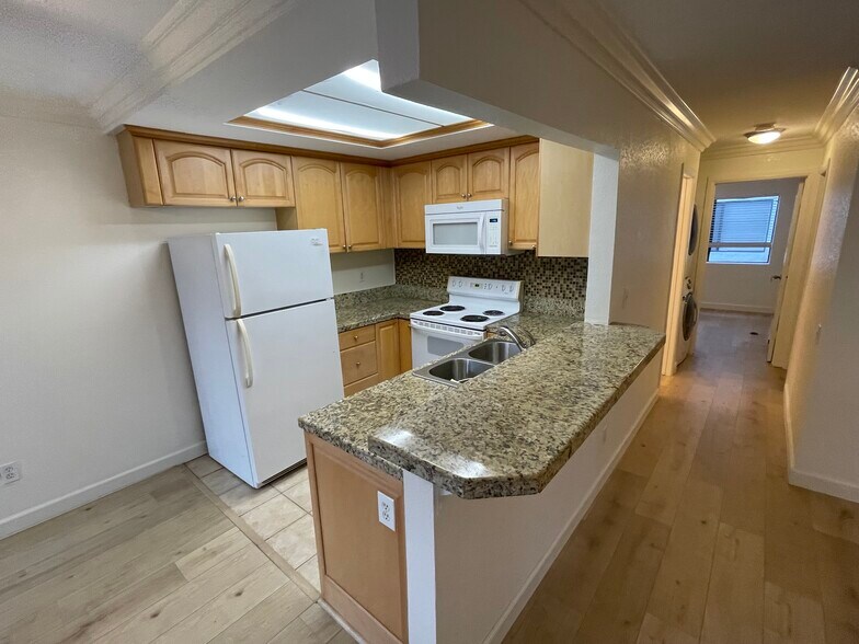 Building Photo - 2921 C St