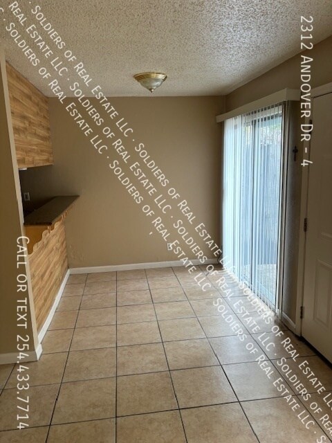 Building Photo - 2312 Andover Dr