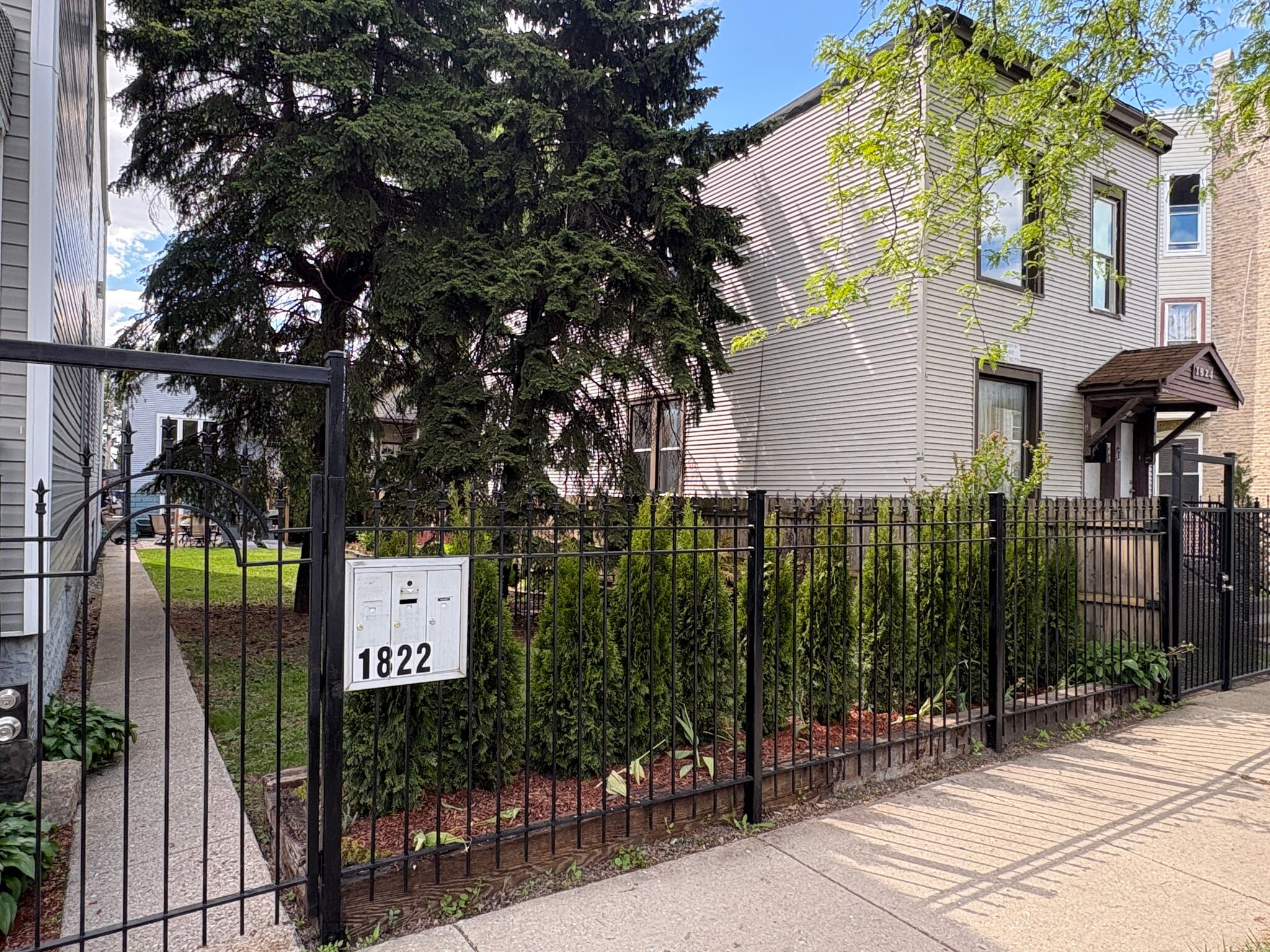 Building Photo - 1822 N Kimball Ave