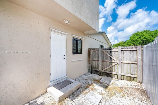 Building Photo - 29901 SW 147th Ave