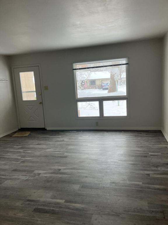 Building Photo - 2520 SW Mission Ave