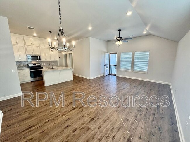 Building Photo - 412 Kearny Ln