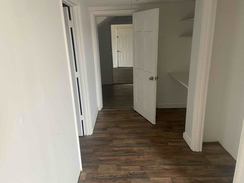 Building Photo - 104 Tattoo Ln