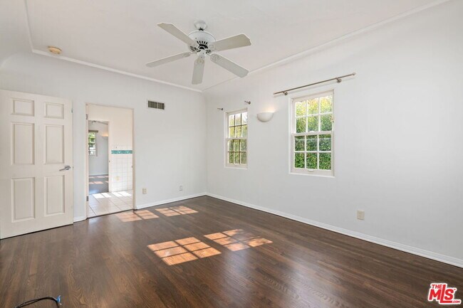 Building Photo - 139 S Anita Ave