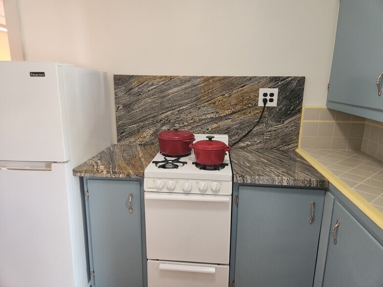 Building Photo - 612 Coronado Ave