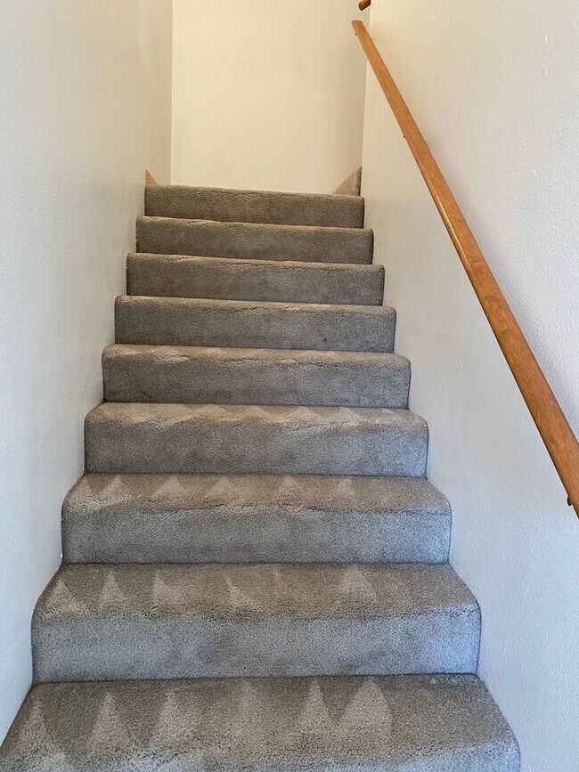 Building Photo - Beautiful Two BR Condo Across From Gateway...