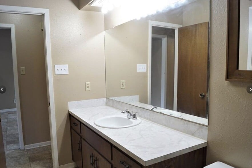 Building Photo - 101 Stubblefield Dr