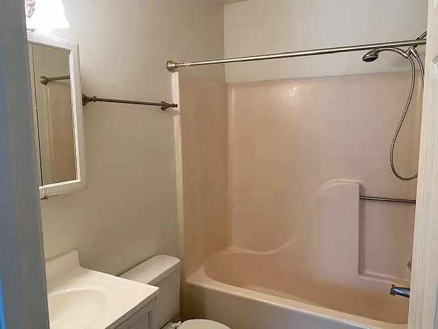 Building Photo - 312 Parkview Blvd