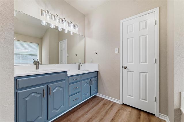 Building Photo - 1720 Avonlea Dr