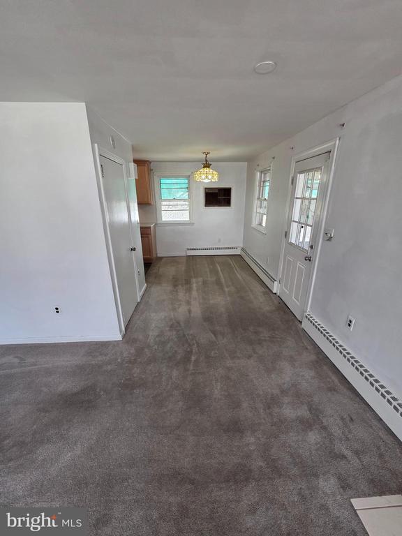 Building Photo - 926 Green Ln