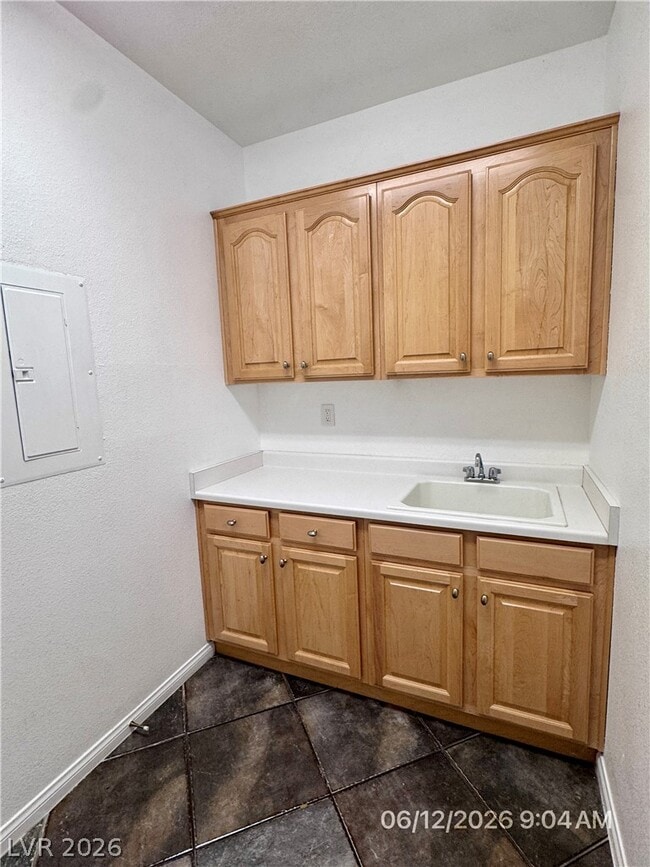 Building Photo - 6255 W Arby Ave