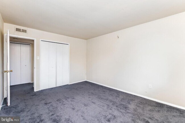 Building Photo - 7208 Donnell Pl