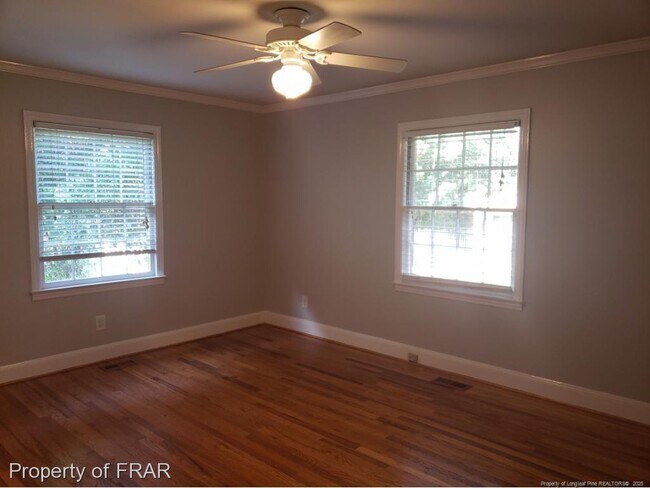 Building Photo - 311 Westview Dr