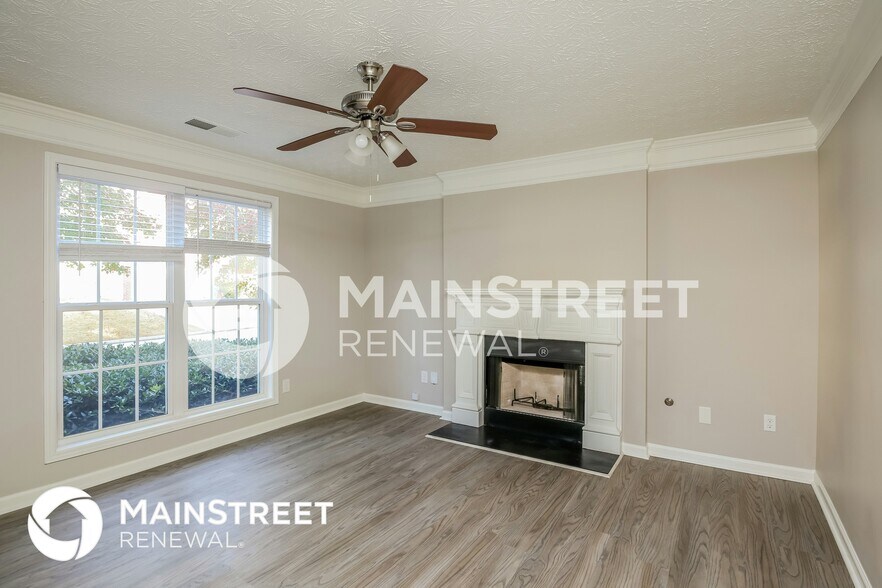 Building Photo - 4035 Riverside Pkwy