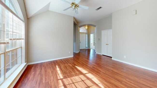Building Photo - 7812 Silver Sage Dr