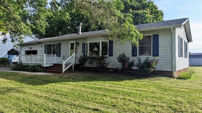 Primary Photo - 31388 Cedar View Rd