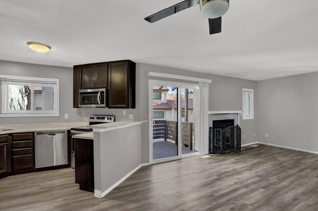 Building Photo - 7480 Alameda Ct