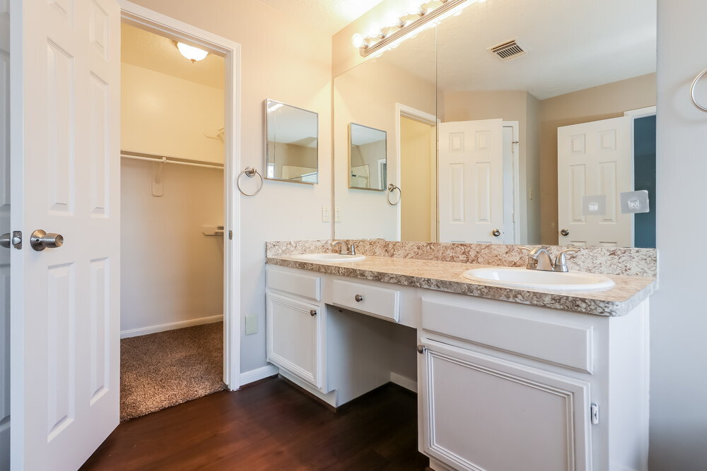 Building Photo - 4611 Dove Springs Dr