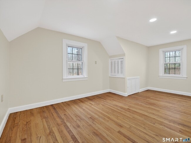 Building Photo - 87 McVeagh Rd