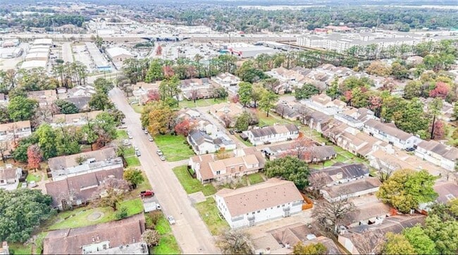Building Photo - 5763 Easthampton Dr