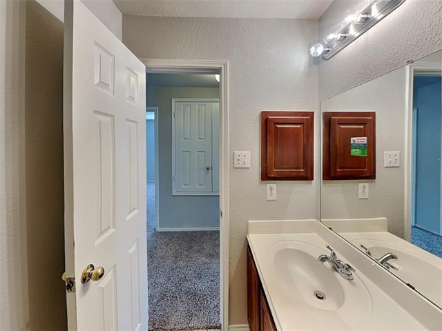 Building Photo - 8209 Swan Park Dr