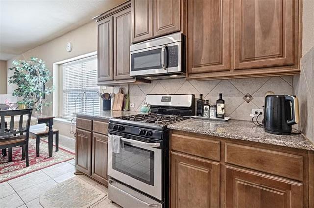 Building Photo - 640 Teakwood Dr