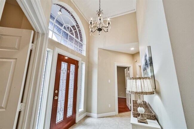 Building Photo - 16 Kelliwood Ct Cir