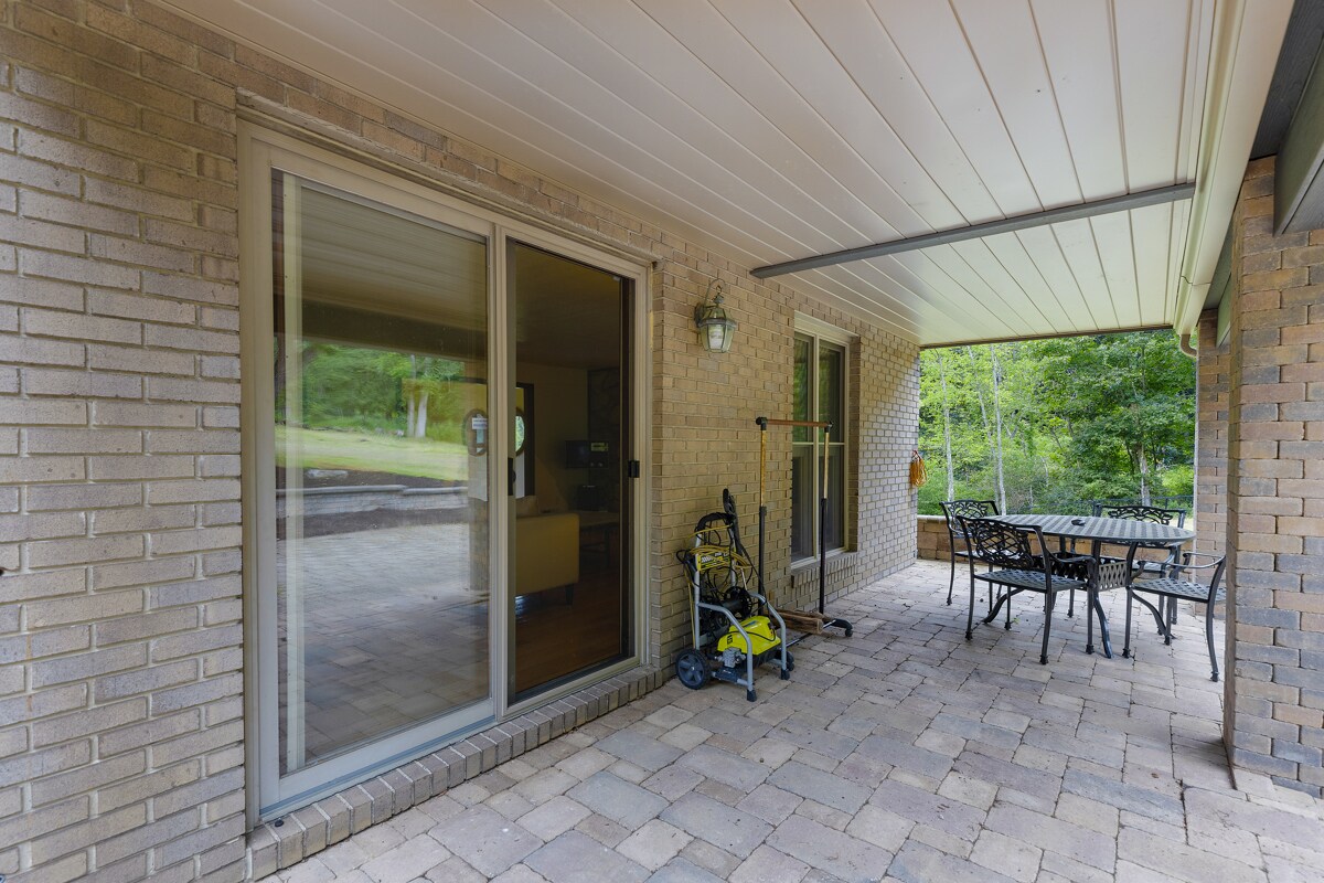 Building Photo - 5150 Mamont Rd