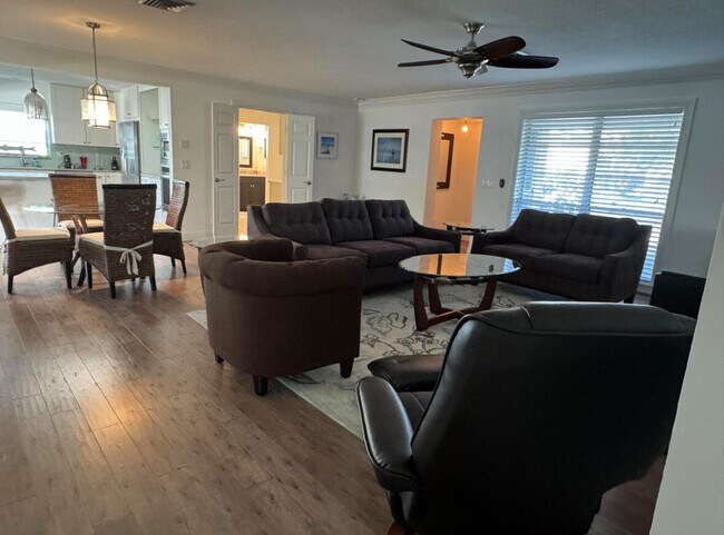 Building Photo - 954 Marlin Cir