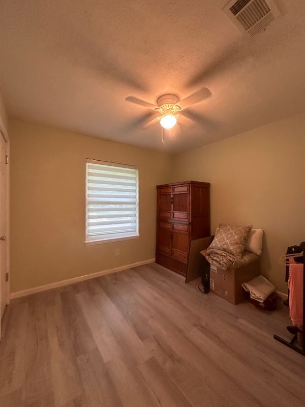 Building Photo - 8645 Kingfisher Ln