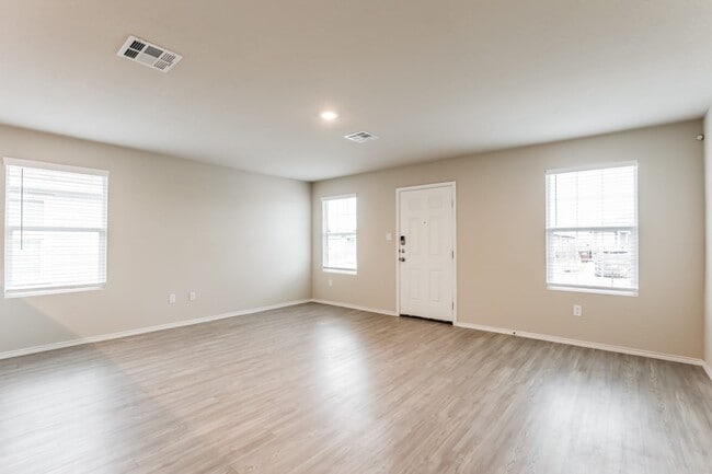 Building Photo - 4219 Southton Lk