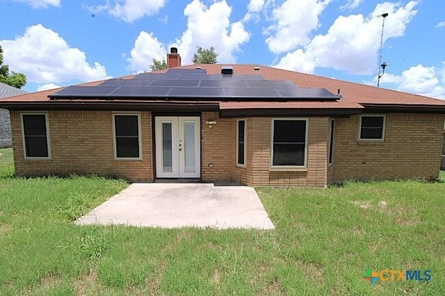 Building Photo - 213 Bronc Dr