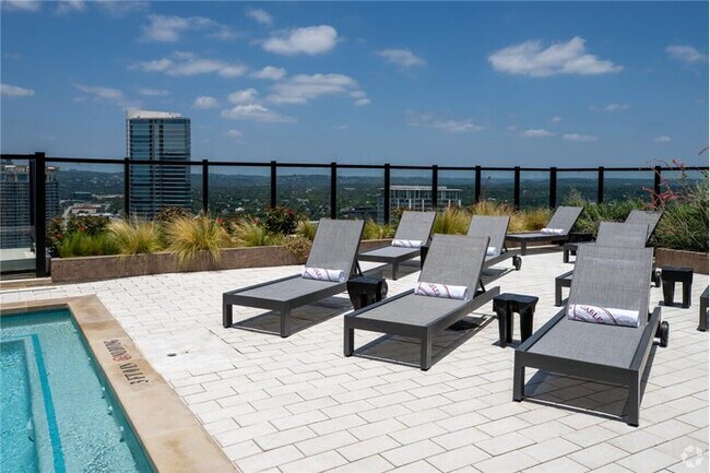 Building Photo - 402 Guadalupe St