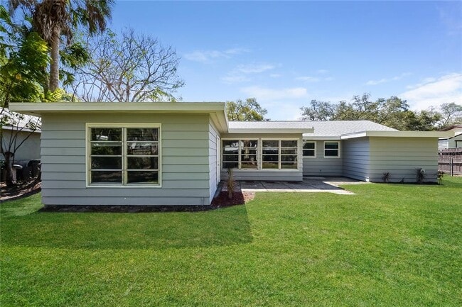 Building Photo - 2839 Hope St