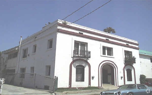 Primary Photo - 2361-2363 Portland St