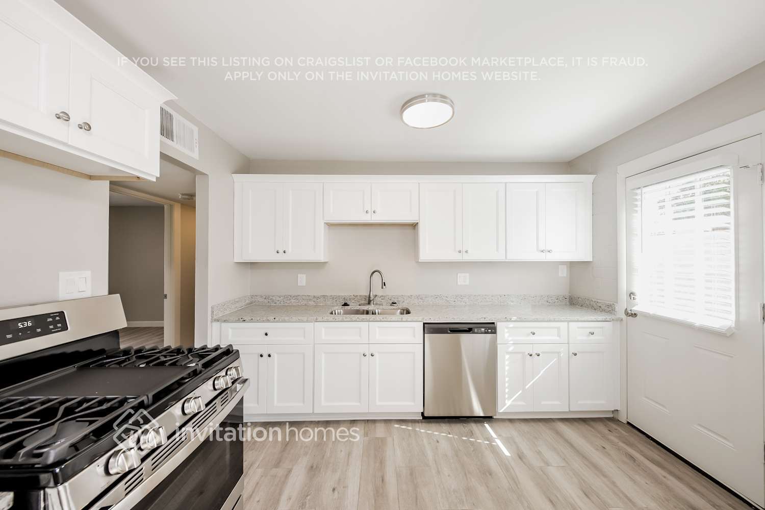 Building Photo - 4038 W Townley Ave
