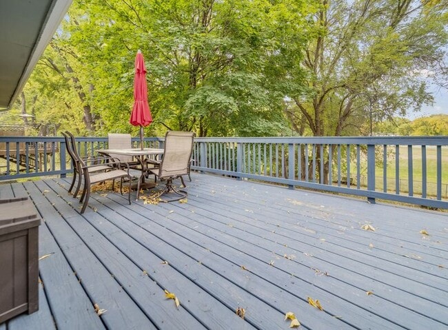 Building Photo - 6367 Zinnia Ln N