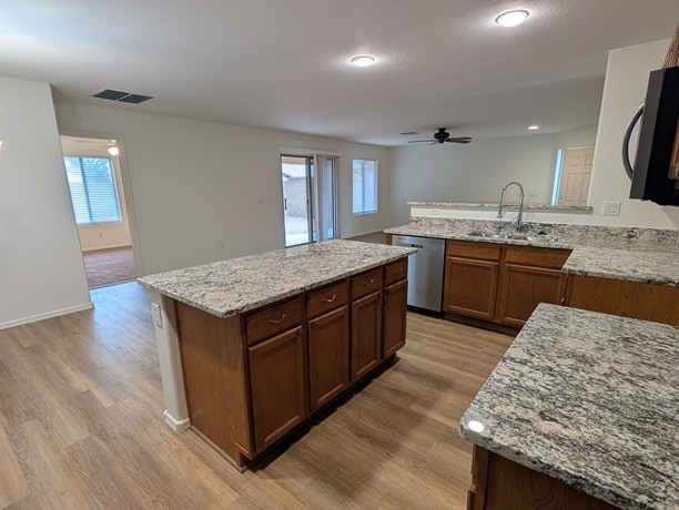 Building Photo - 42384 W Bunker Dr