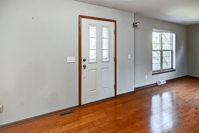 Building Photo - 2633 Koshkonong Way