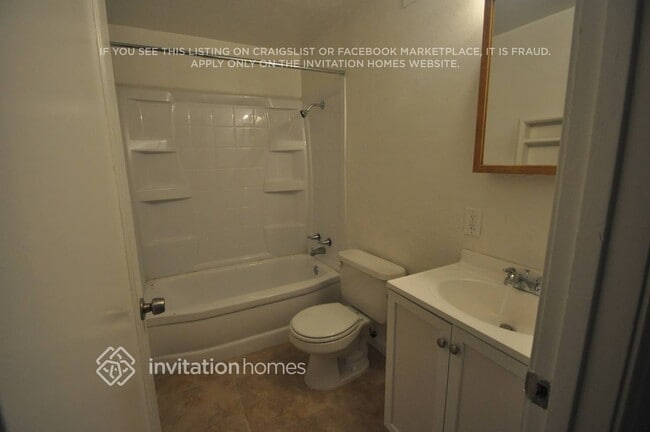 Building Photo - 402 Tregaskis Ave