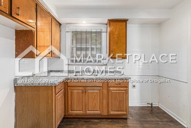 Building Photo - 9421 Courville St
